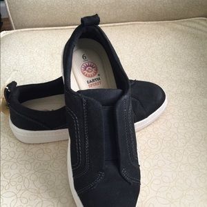 earth spirit house shoes